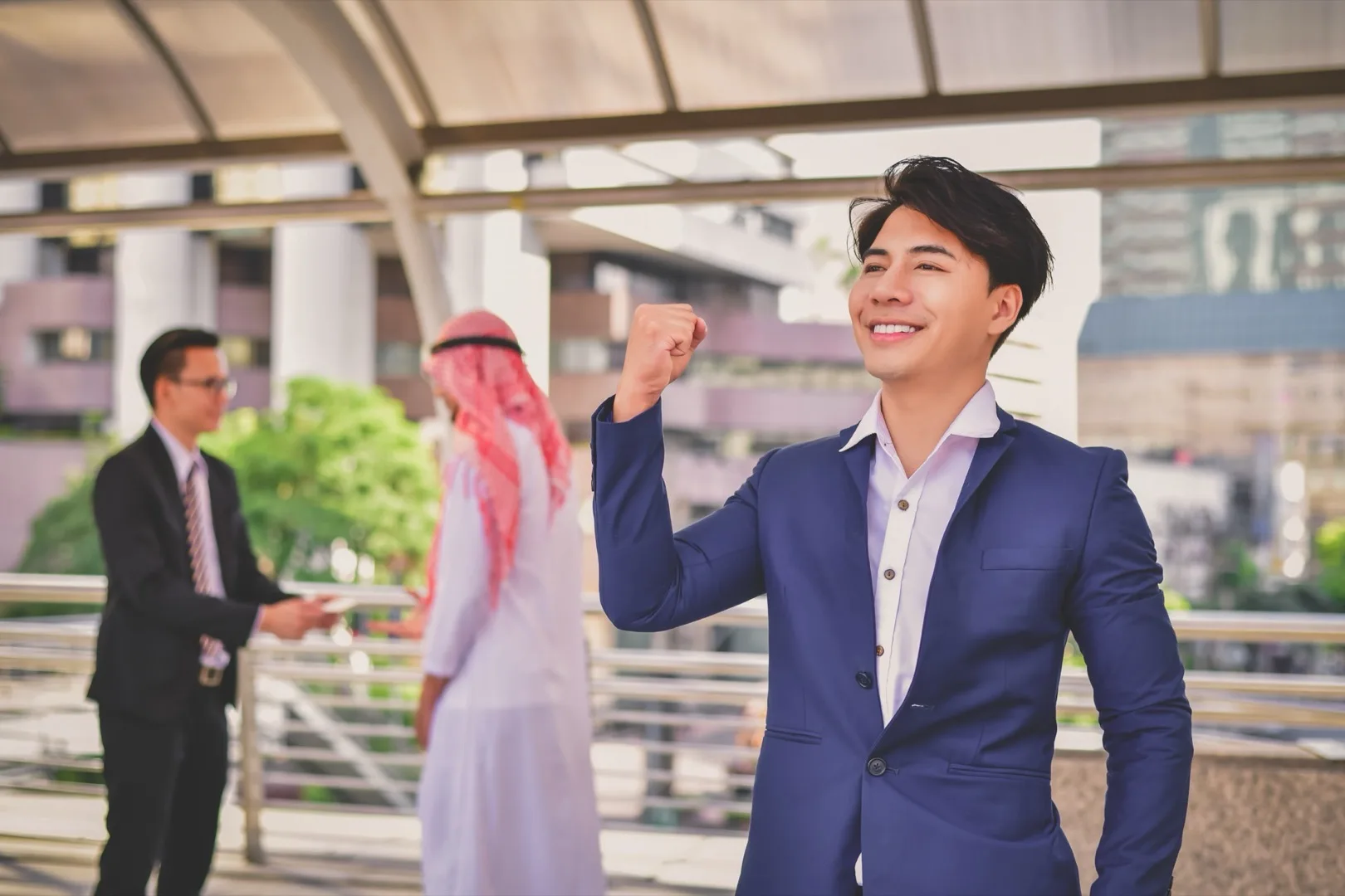 Dubai Property for Chinese Investors: Golden Visa, Payment Methods & Best Areas