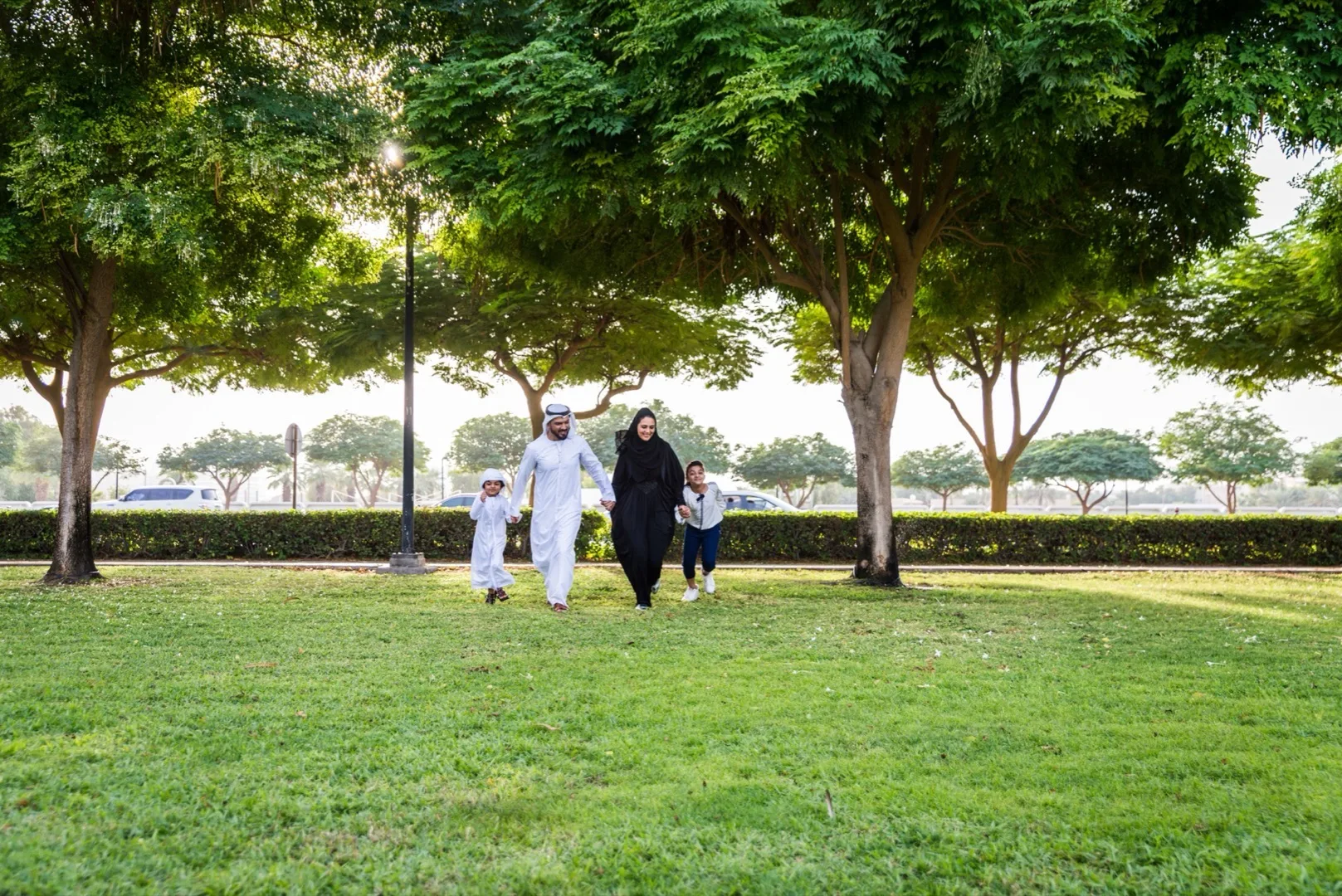 Best Dubai Areas for Dog Owners 2026: Pet-Friendly Communities, Vets, Beaches & Parks