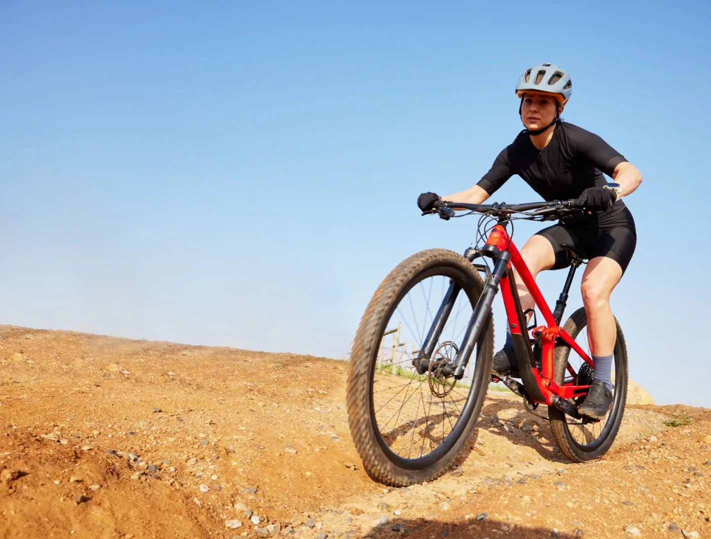 Best Dubai Communities for Cyclists and Runners 2026: Routes, Trails, Bike-Friendly Areas