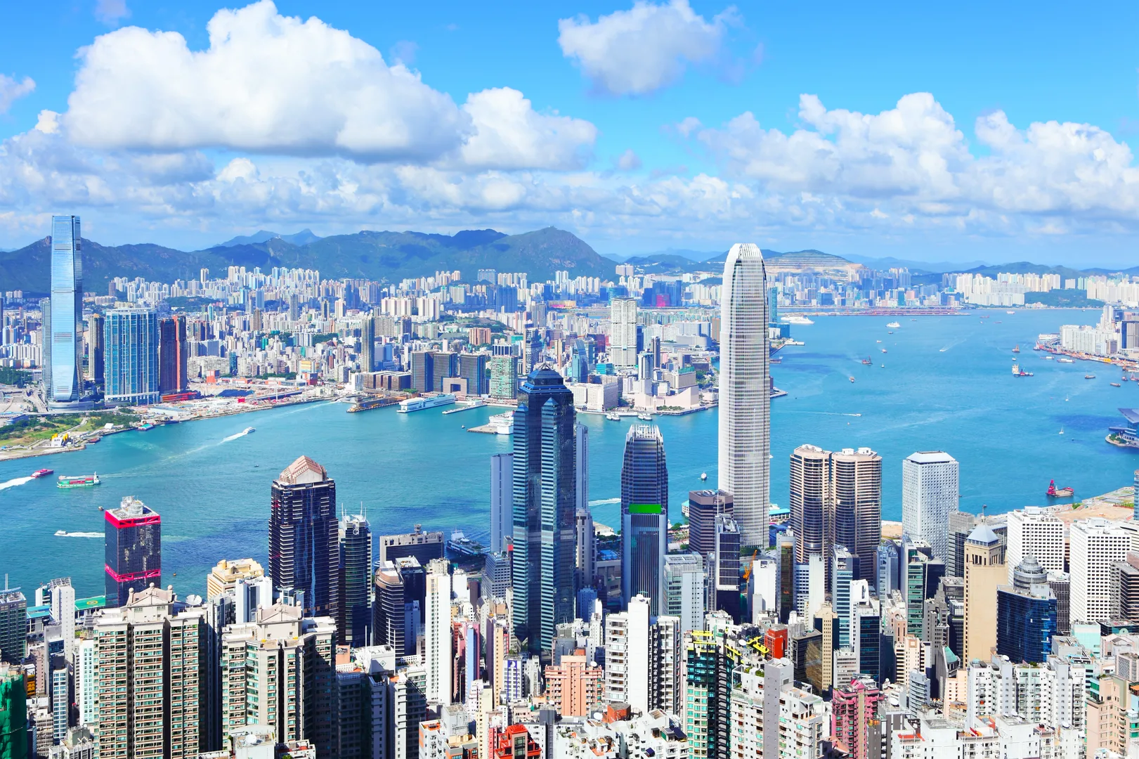 Dubai vs Hong Kong vs Zurich 2026: Where the World's Wealthy Actually Buy