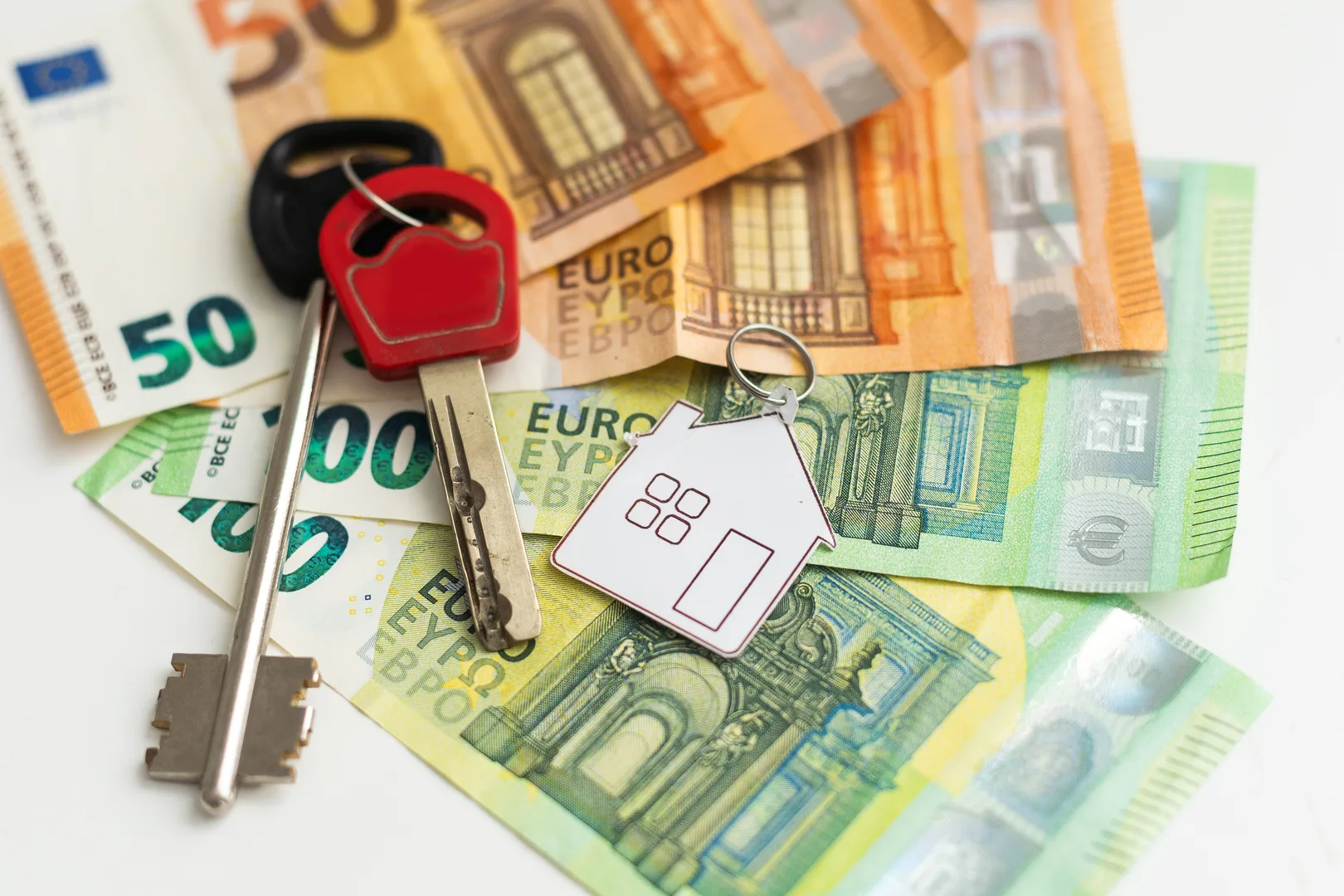 Mashreq Home Loan 2026: LTV, Tenor, Fees & Non-Resident Lending
