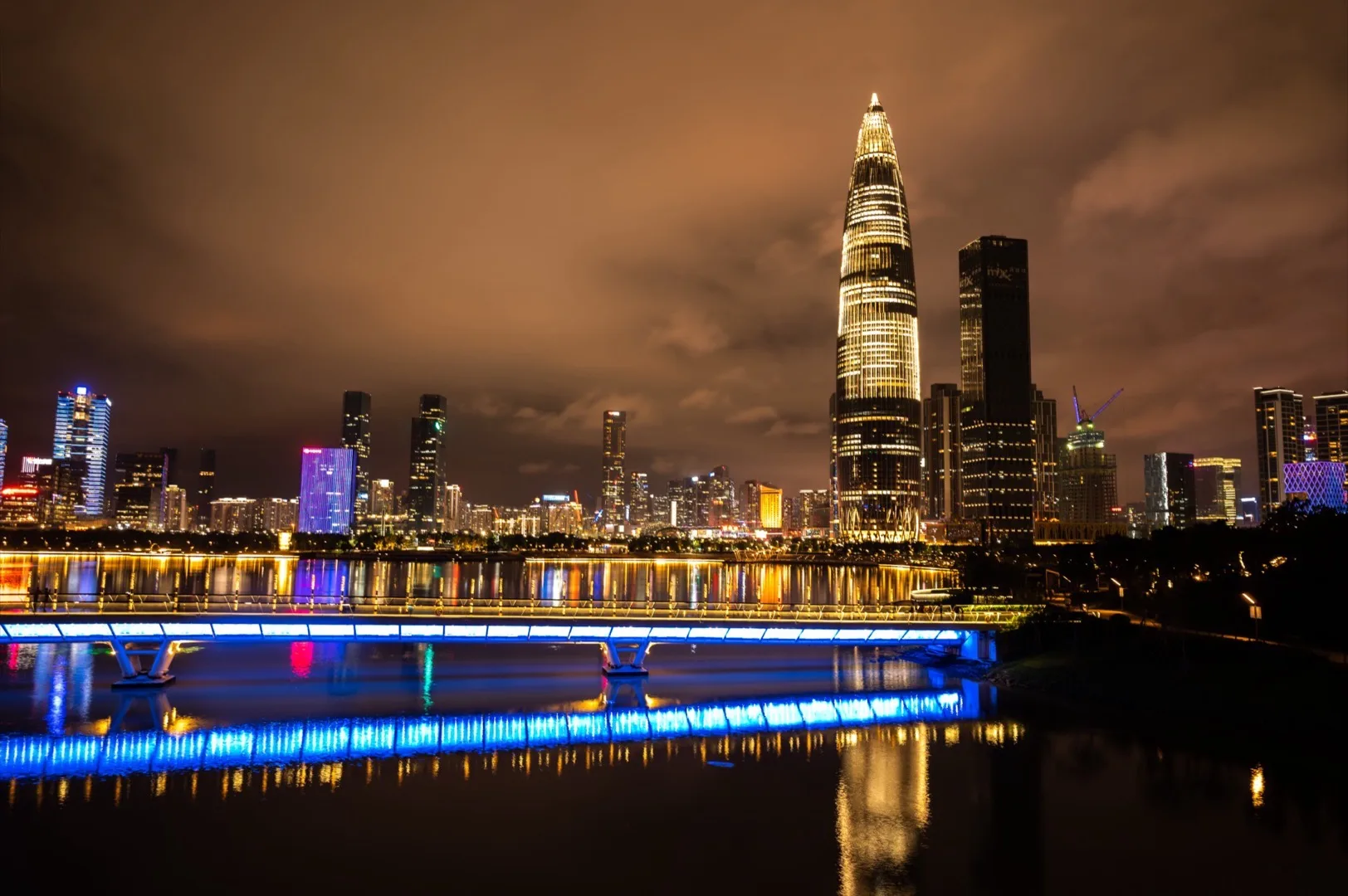 Moving to Dubai from China in 2026: Property, Visas & Banking