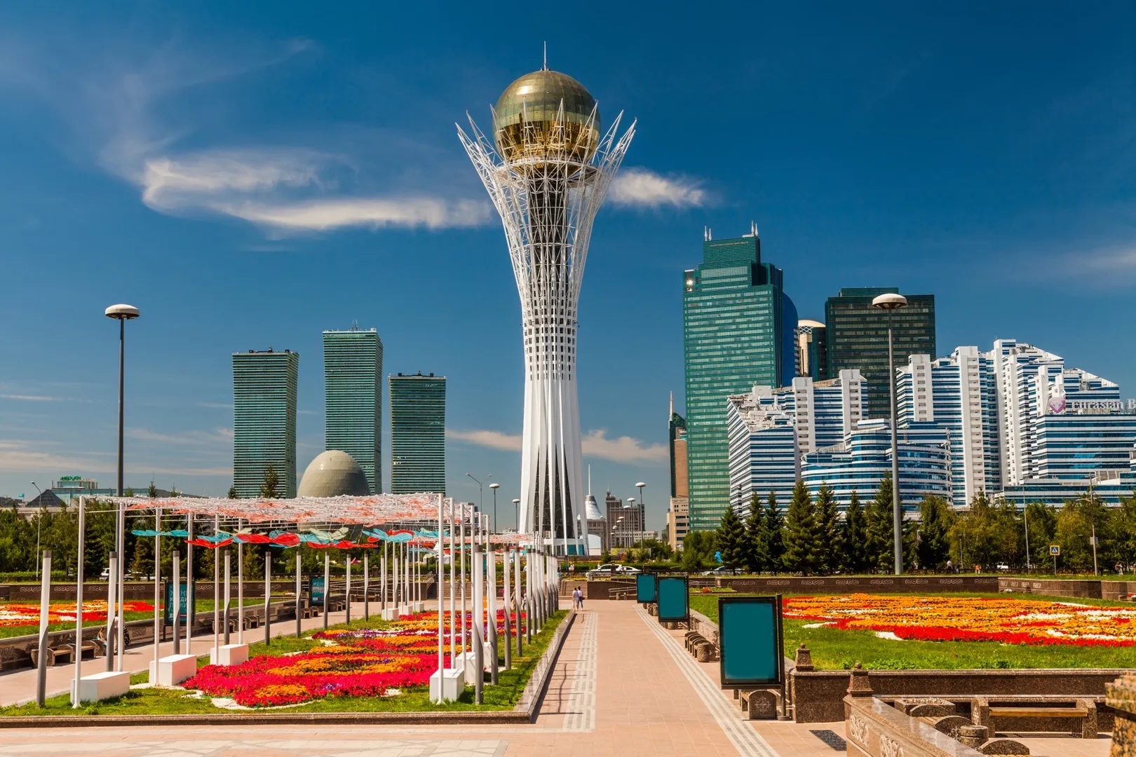 Moving to Dubai from Kazakhstan: Visa, Property, Banking & Oil-Money Corridor 2026