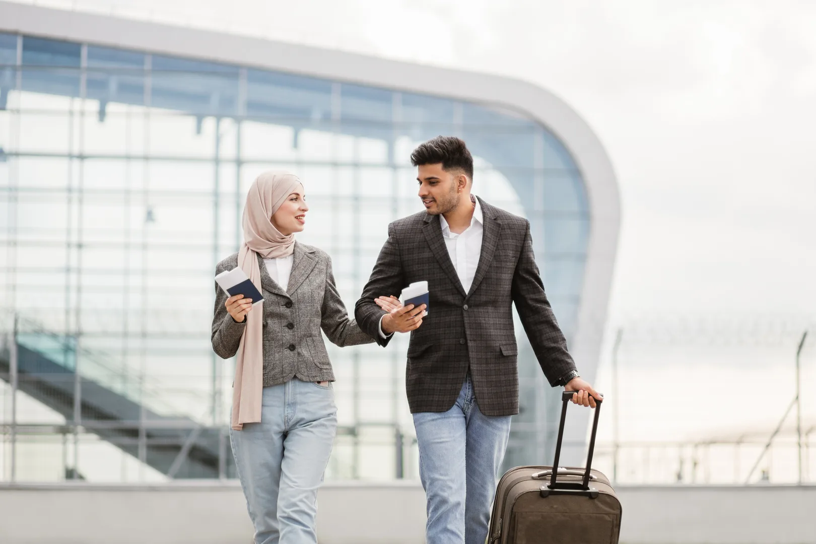 Moving to Dubai from Sweden 2026: Property, Visa, Tax & Banking Guide