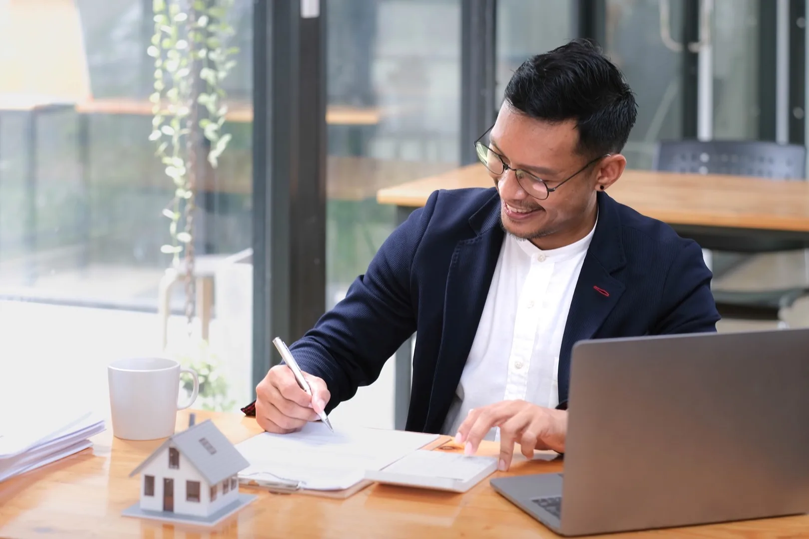 UAE Residence Visa Renewal 2026: Step-by-Step Process, Cost & Overstay Fines