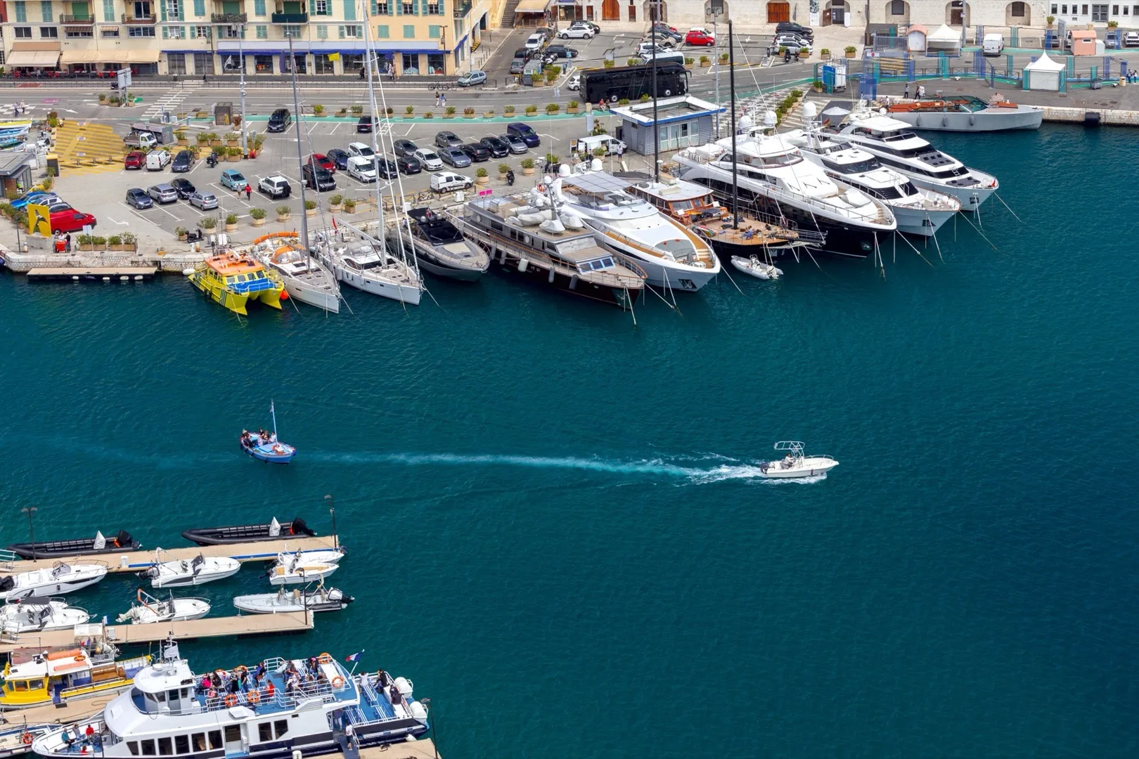 Rashid Yachts & Marina — Dubai's Emerging Luxury Waterfront: Area Guide & Investment Analysis 2026